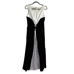 Vintage Reggio Formal Dress Black White Sleeveless Maxi Evening Prom Gown Size 8